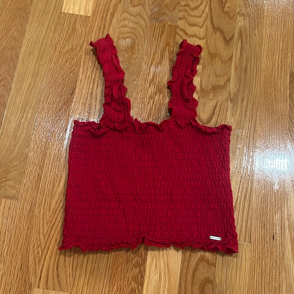 hollister red smoked ruffle cropped tank top